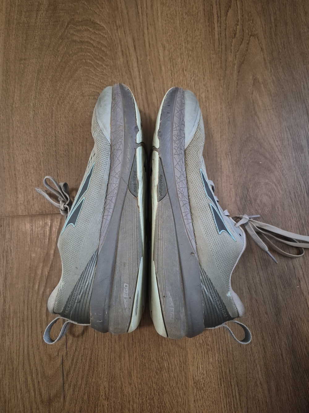Altra Paradigm 5 Running Shoes in Light Gray/Blue